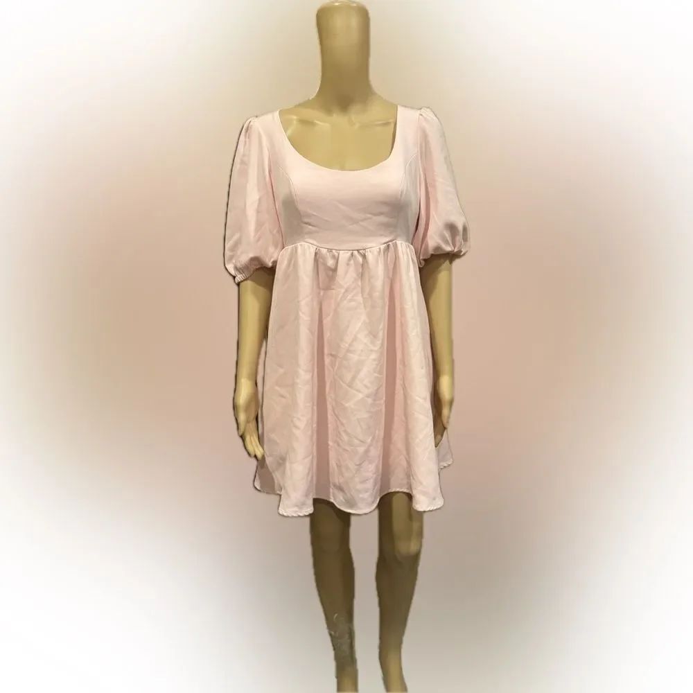 Hot Topic Baby Pink Selkie puff Sleeve Mini Dress Sz S